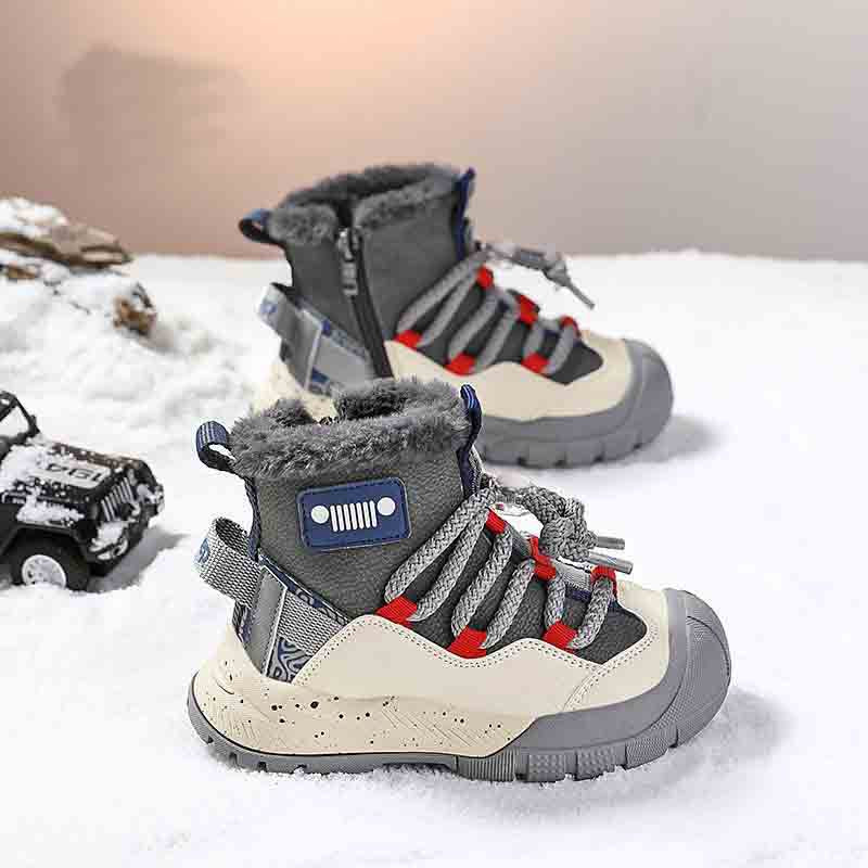 Sneaker pour enfants à l'épreuve des neiges