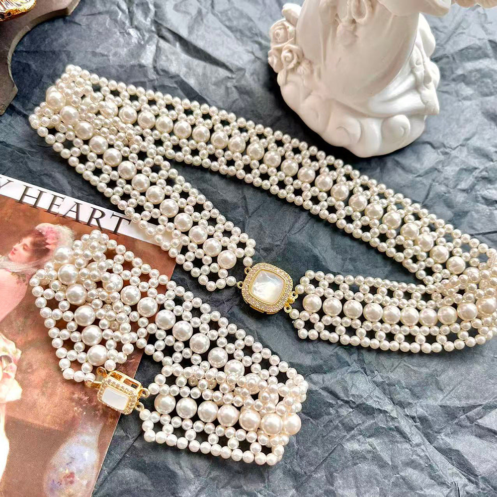 Bracelet et collier en perles light-luxy style français
