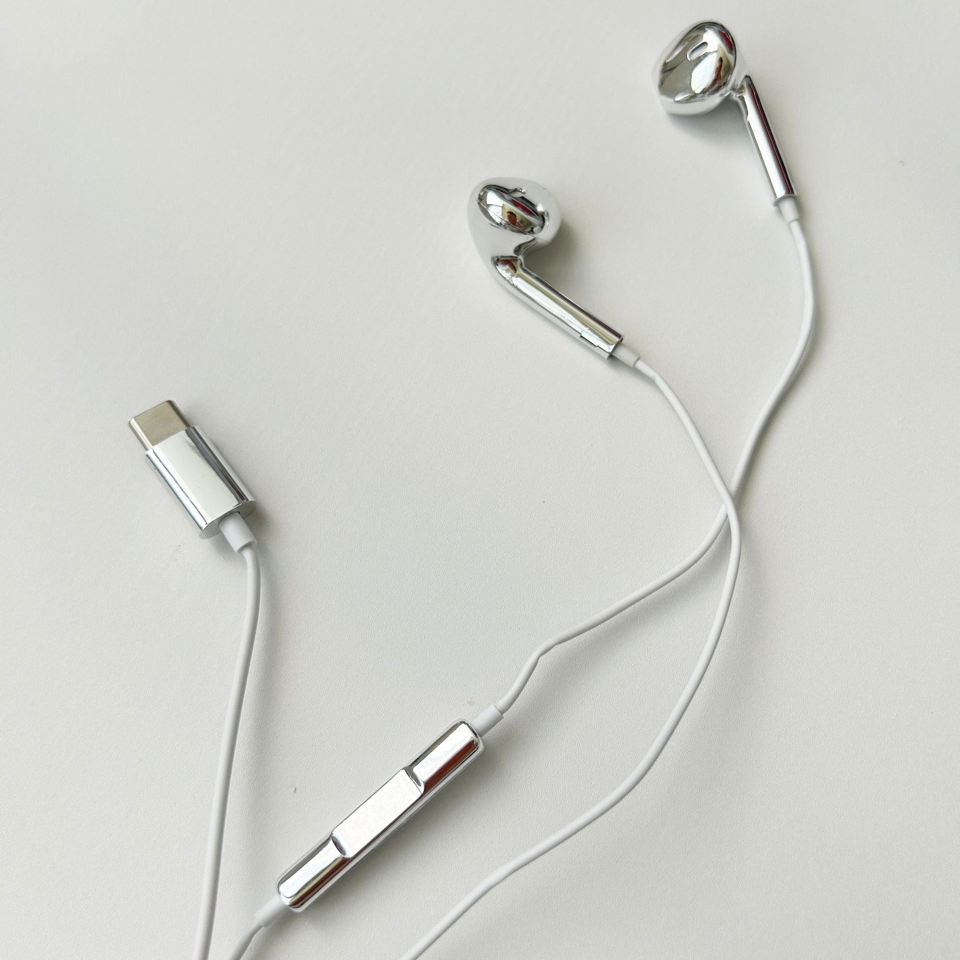 Casques intra-auriculaires avec microphone et commandes en ligne