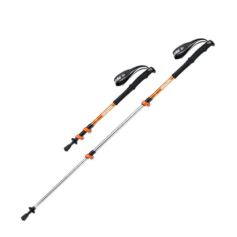 Poles de trekking en plein air avec trois sections