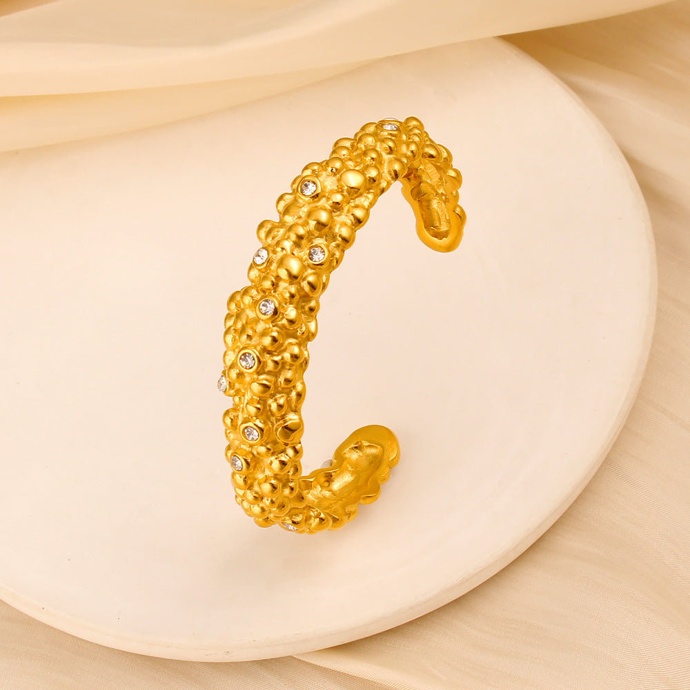Bracelet véritable en acier de titane or 18K pour les femmes haut de gamme et subtilement luxueuse