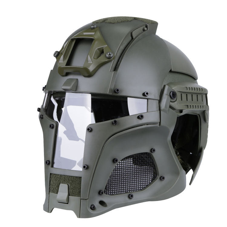 Casque de guerrier de fer médiéval