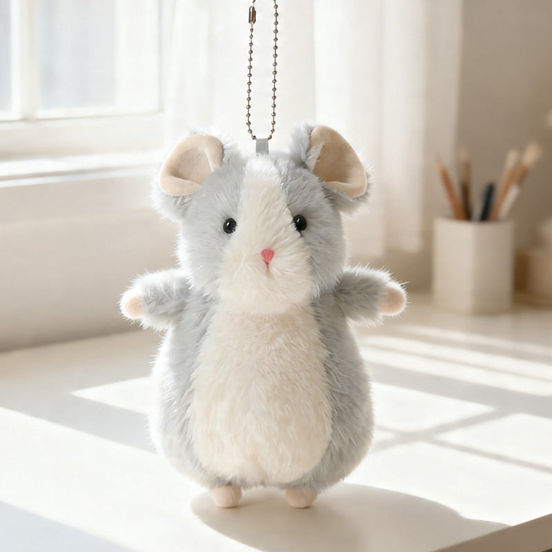Cadeau mignon et chaleureux petit pendentif poupée