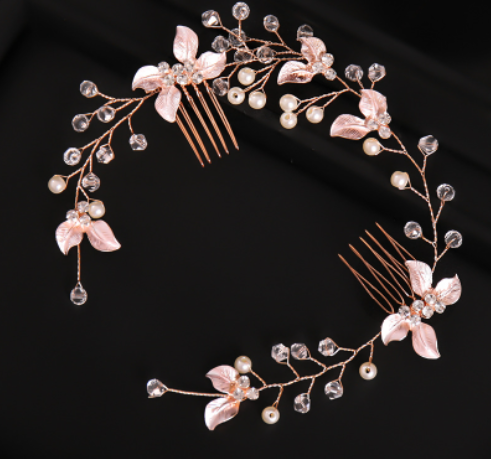 Tête de peigne à fleurs torsadée à la main