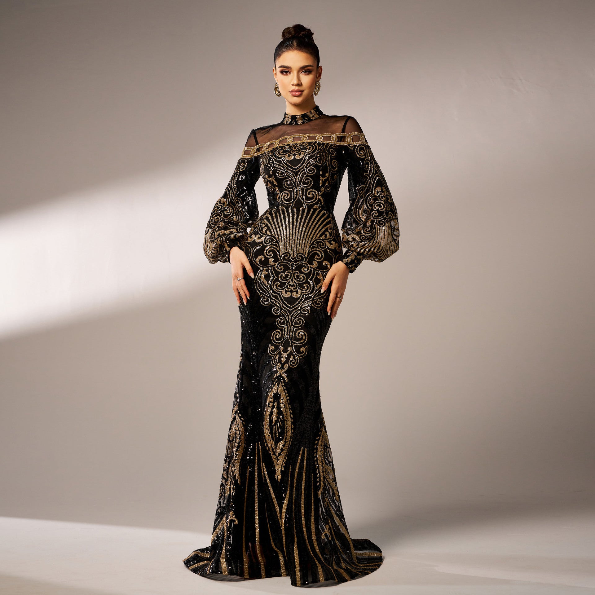 Robe de soirée en queue de poisson à manches longues à cou rond