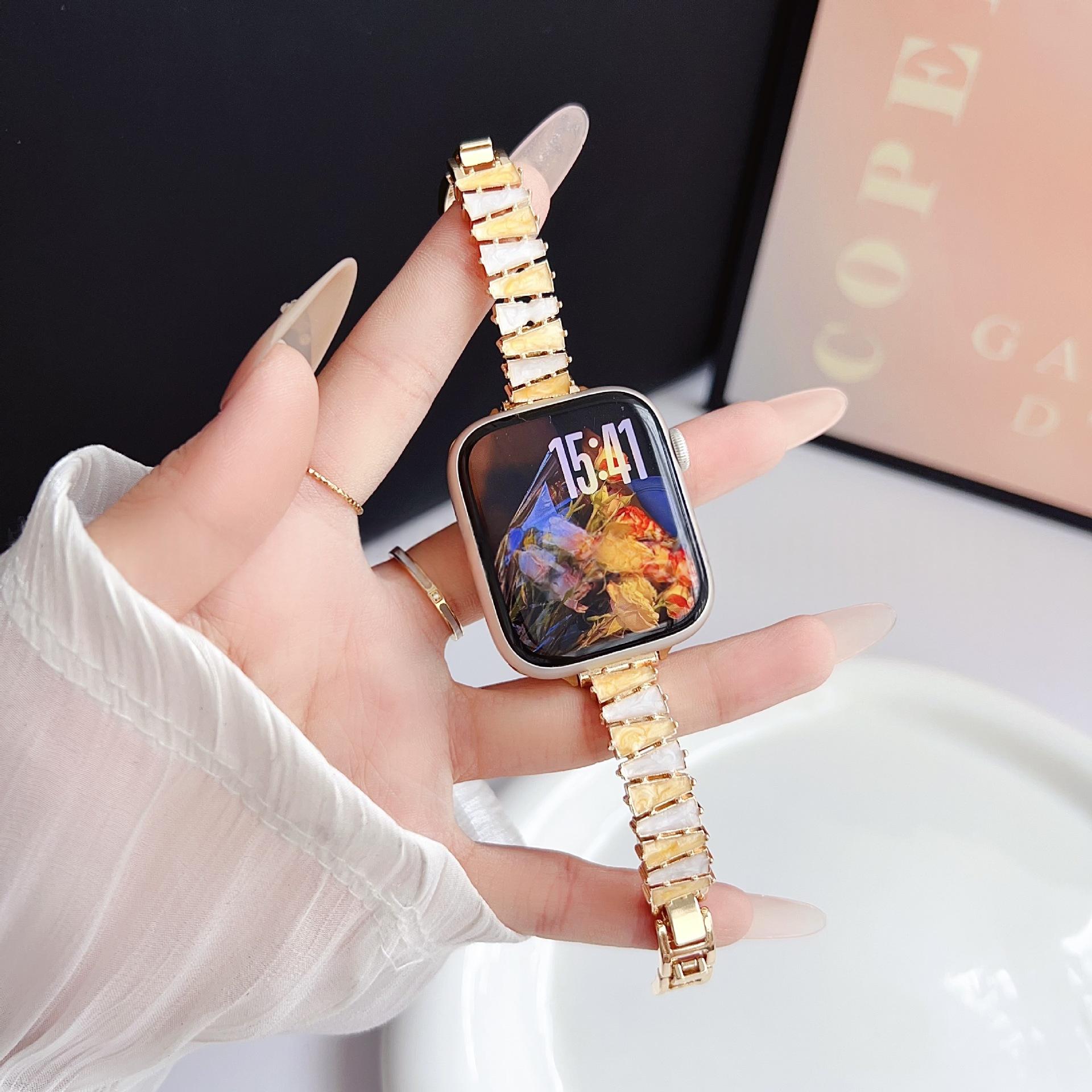 Convient pour les montres avec des brins de résine en métal irrégulier et coloré