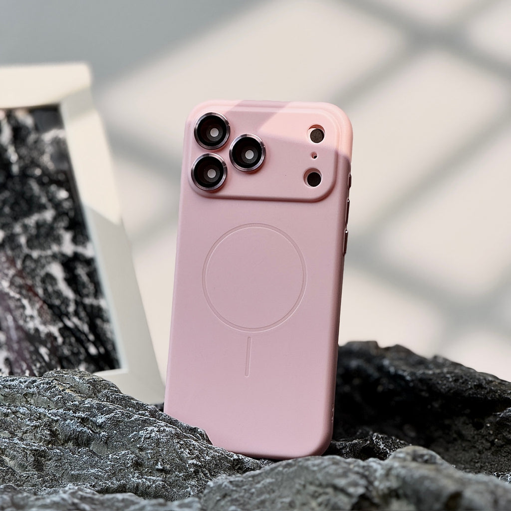 Skin Frosted Feeling Magnetic Suction Telephone Case Protecteur Lens All-inclusive Drop-resista
