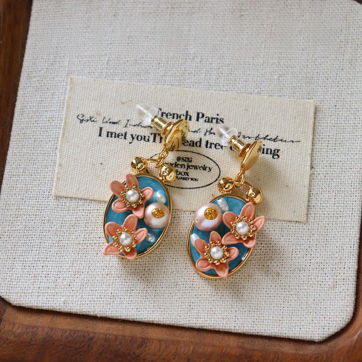 Boucles d'oreilles en trois dimensions en perles d'eau douce