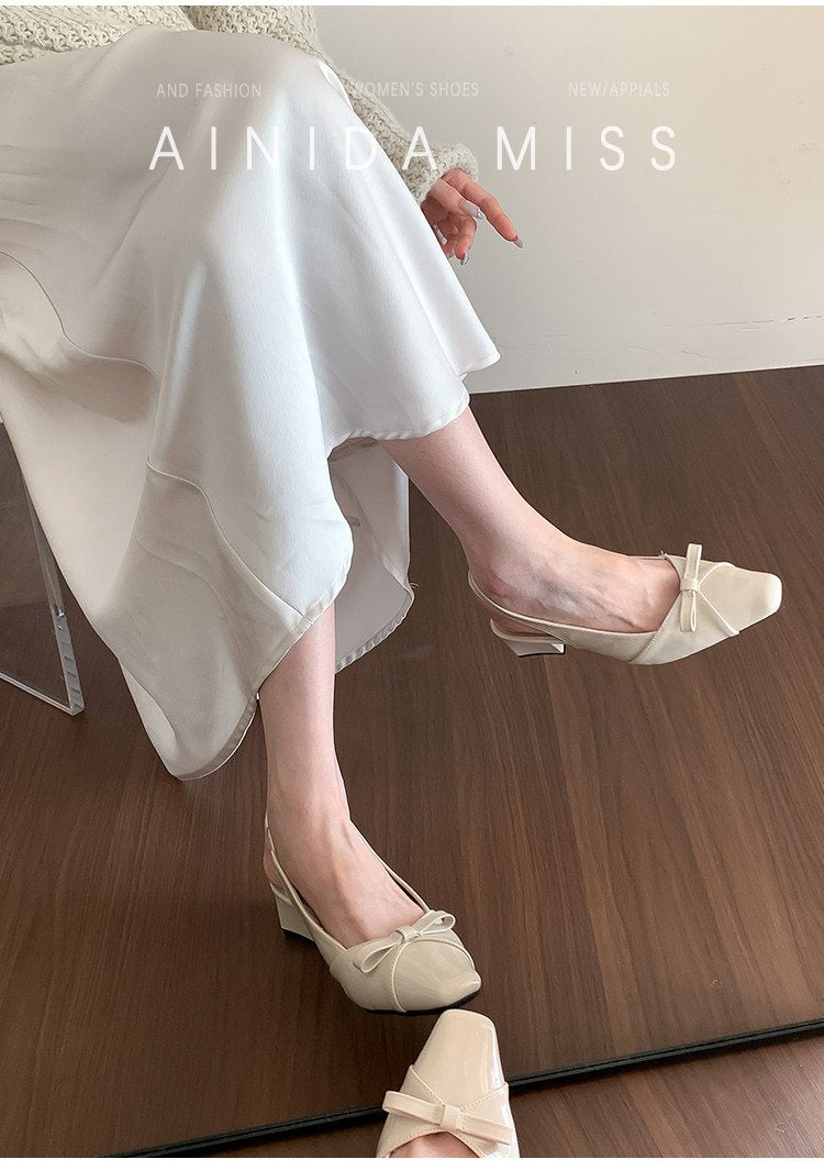 Femmes Style doux Dos Découpe d'orteil fermé Bloc talon Sandales avec Bows