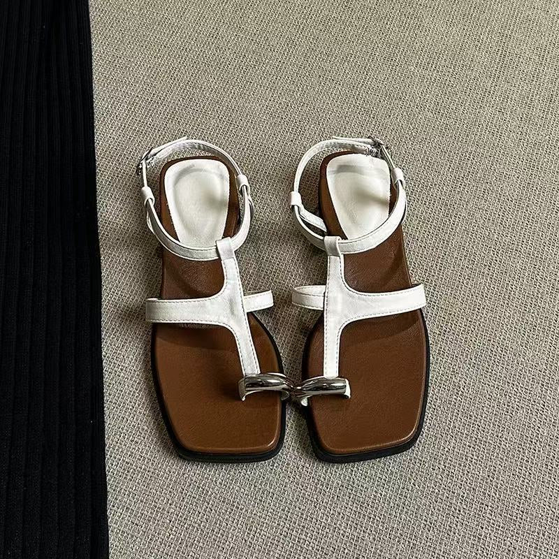 Sandales d'orteils carrés de thong en métal de mode pour femmes