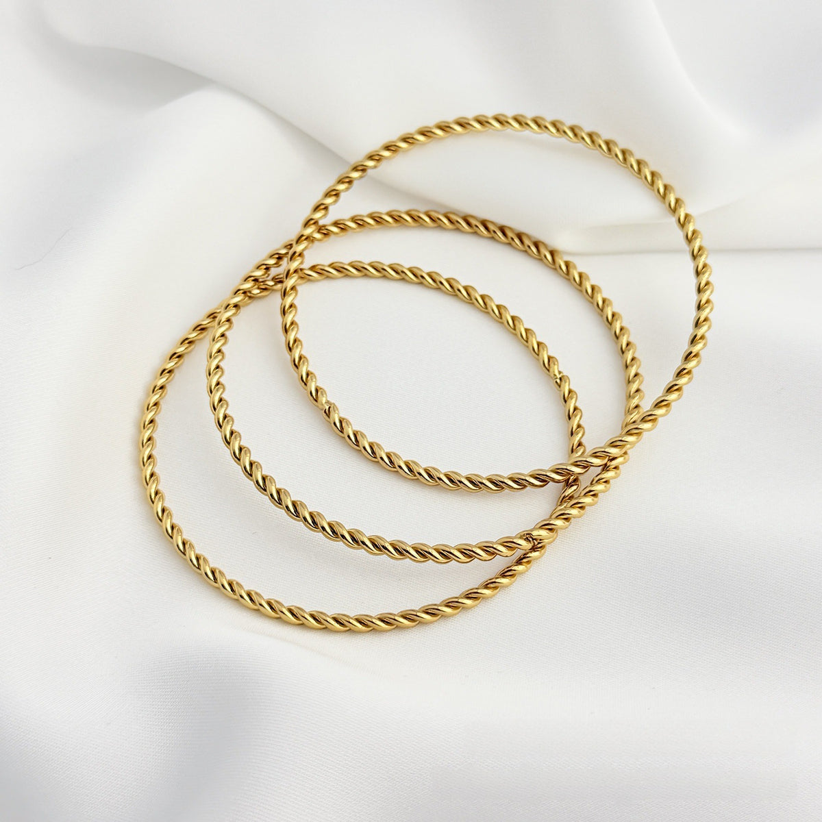 Bracelets en acier inoxydable simple dans plusieurs styles