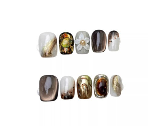 Conseils d'art sur les ongles perforés en 3D faits à la main