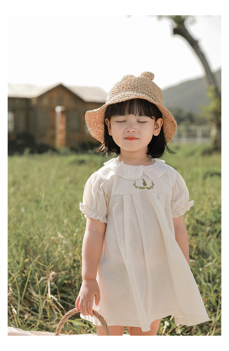Robe blanche brodée en coton pur pour les filles