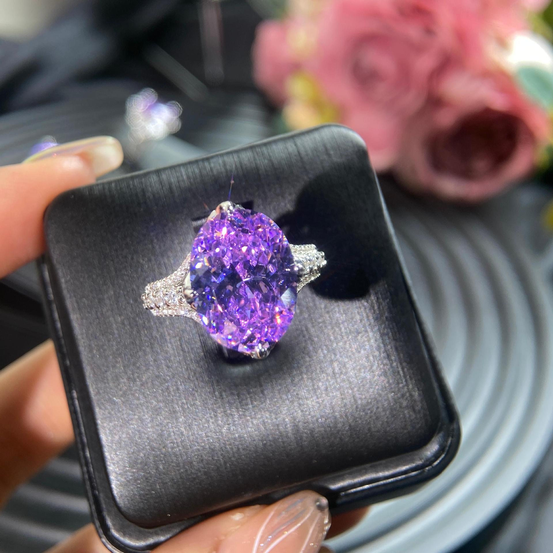 Femmes Violet ovale Ton Cubic Zirconia Déclaration Anneau