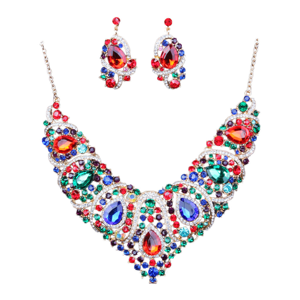 Collier et boucle d'oreille colorés