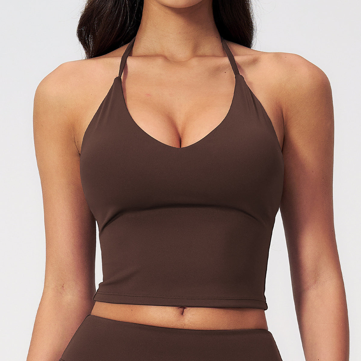 Haut de réservoir de sport pour femmes avec un design Halterneck