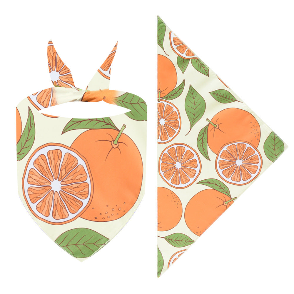 Dessin animé Triangle d'animal de compagnie frais Fruit Polyester imprimé Chat et chien Saliva Serviette écharpe Qui