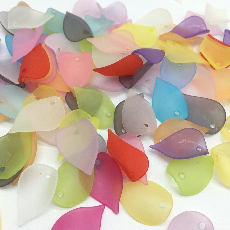 Charms de pétale en acrylique givré