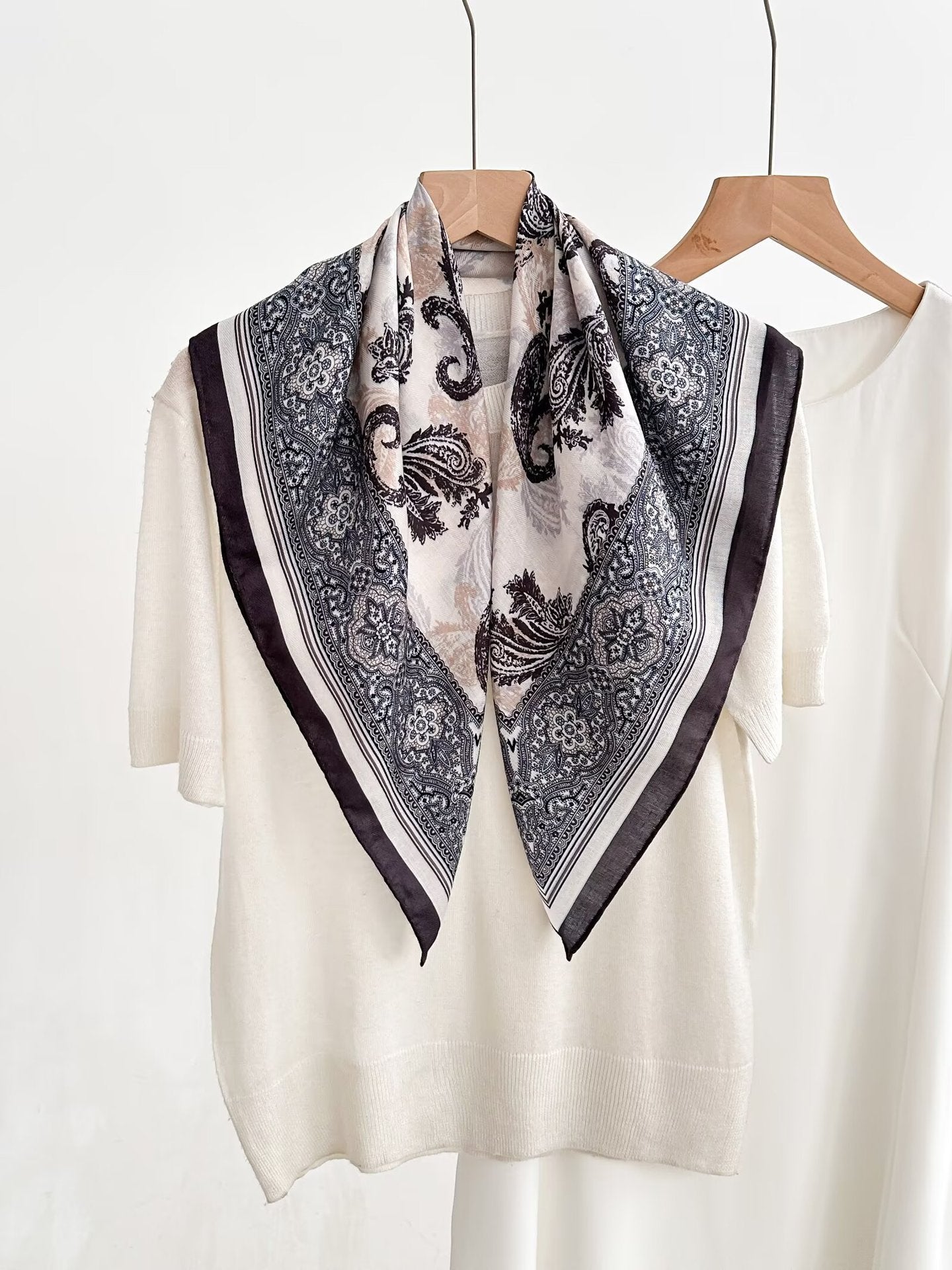 Echarpe de soie haut de gamme vintage pour femmes