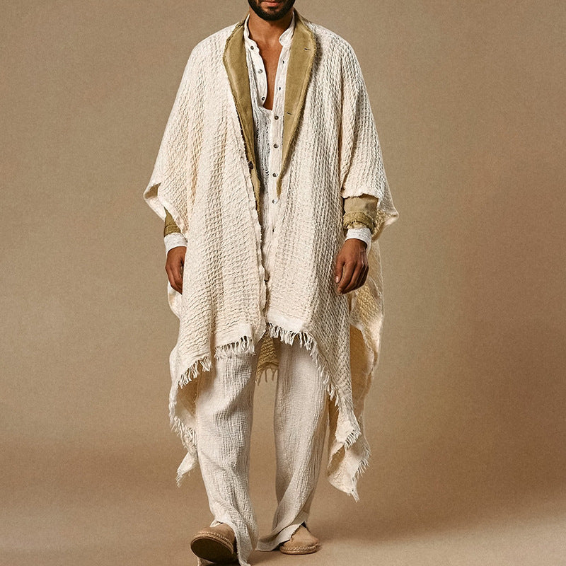 Manteau avec penderie en forme de cape