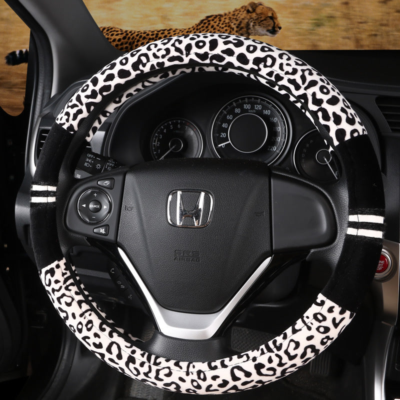 Le volant en peluche d'hiver couvre le grain Leopard