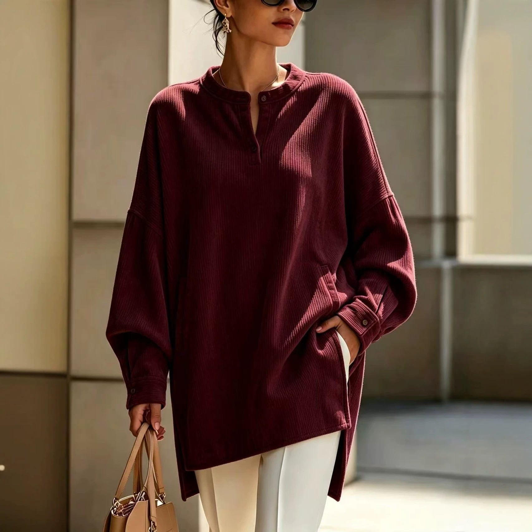 T-shirt à manches longues pour femmes avec un collier Henley