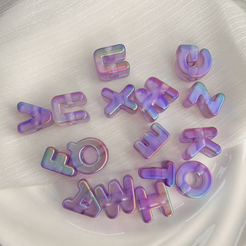 Perles lettre acrylique Matte irisés