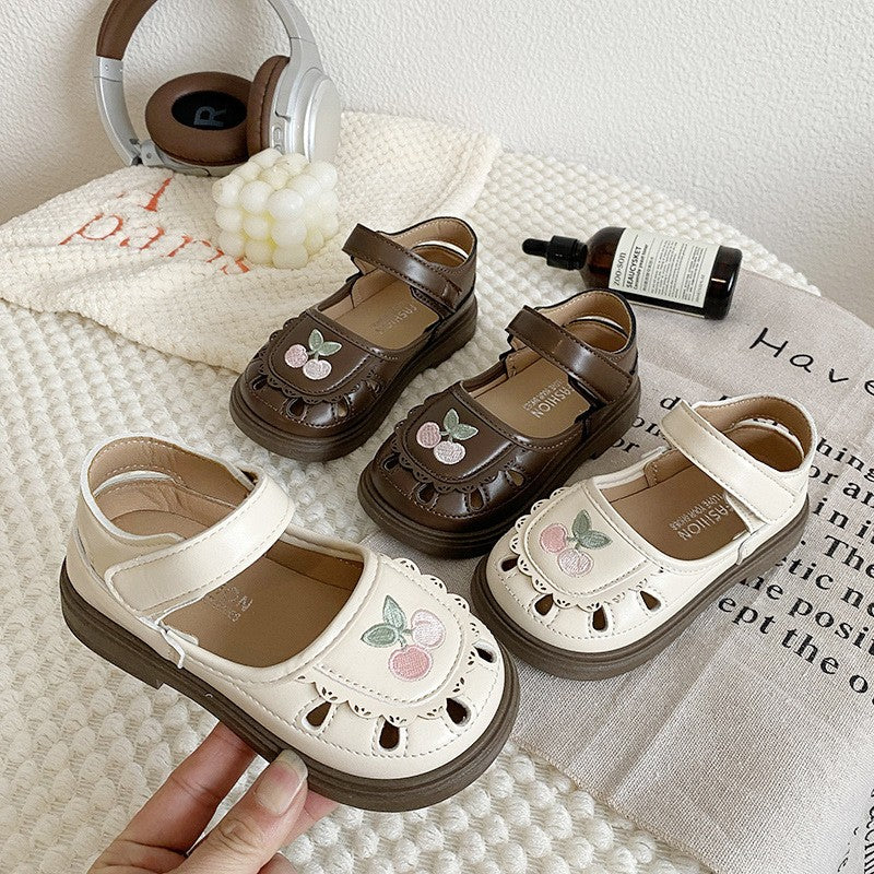Sandales aux pieds fermés pour filles