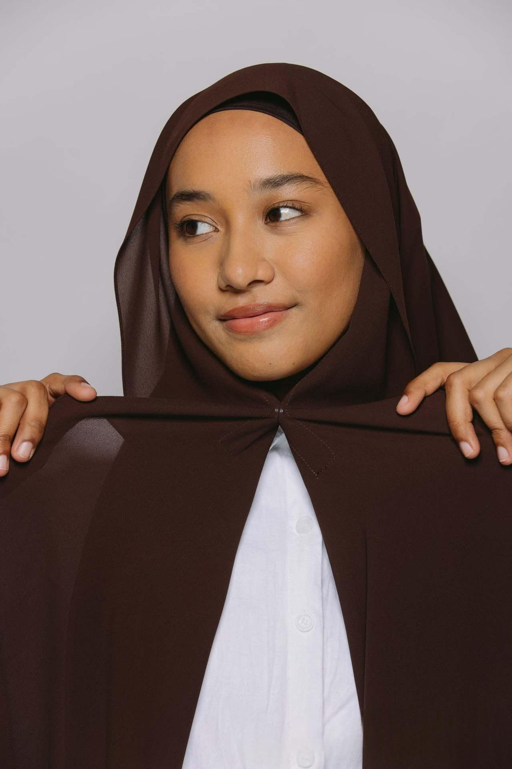 Le foulard pratique avec un aimant intégré