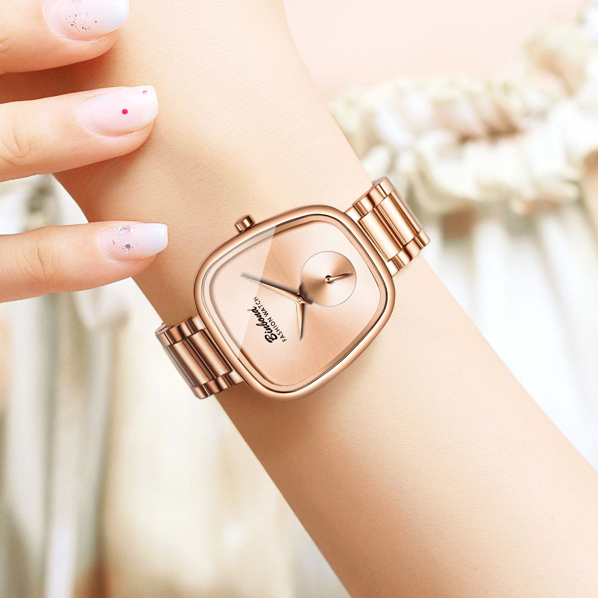Montre Quartz en acier inoxydable imperméable pour femme