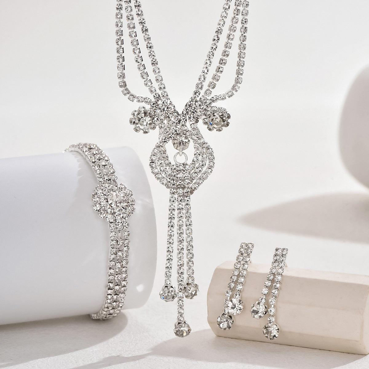 Ensemble de bijoux CZ 3Pcs pour les femmes Multi Layer V