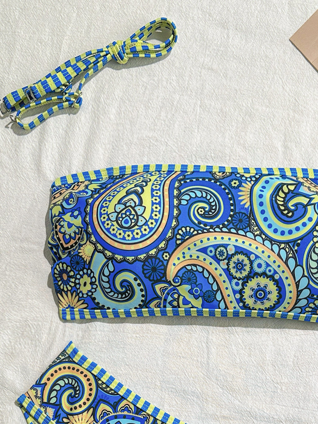 Ensemble de Bikini Bandeau imprimé Paisley pour femmes
