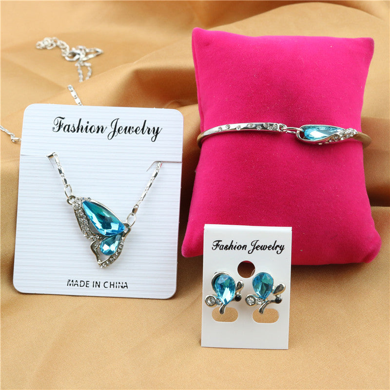 Ensemble de colliers trois pièces