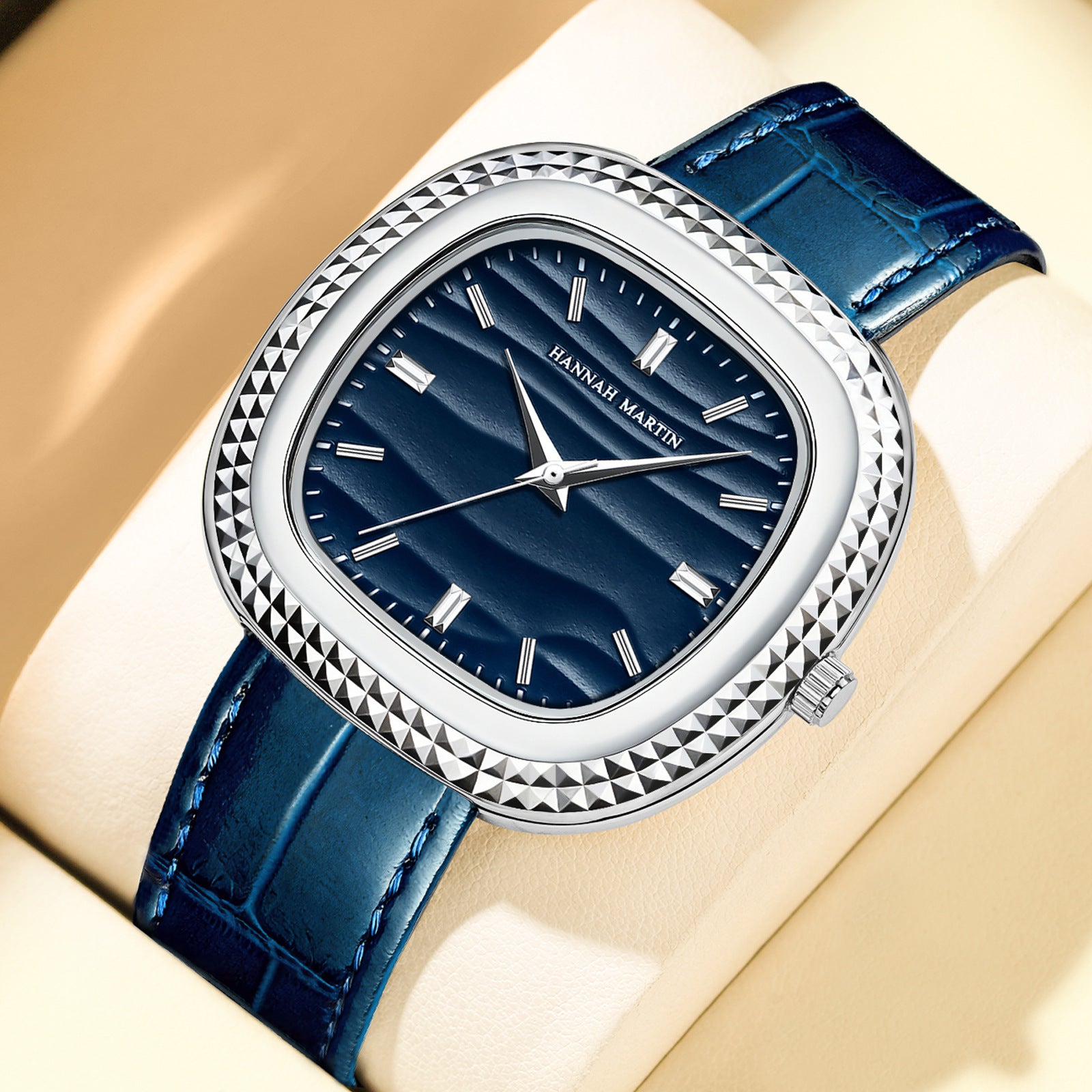 Haute valeur d'apparence Quartz montre avec un véritable bracelet en cuir pour les hommes