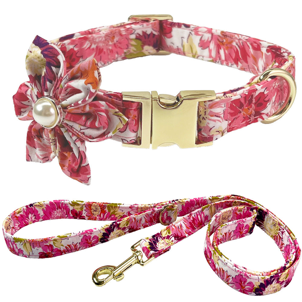 Collier de lettrage d'animal Collier en métal Floral Main tenant corde moyenne Grande laisse de chien