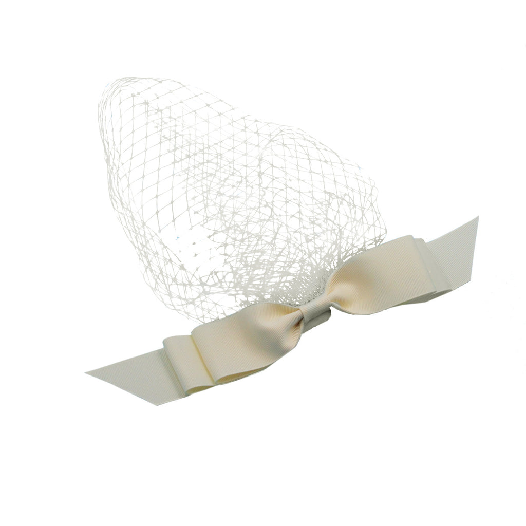 L'Europe et l'Amérique Blanc Mesh Bow Veil