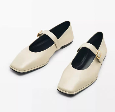 Chaussures en cuir véritable carré-orteil plat pour les femmes avec bouche peu profonde et une seule sangle