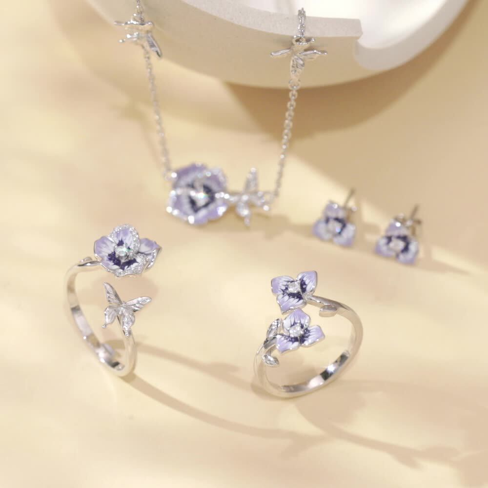 Collier original de fleurs de Yin Ziyun pour femmes