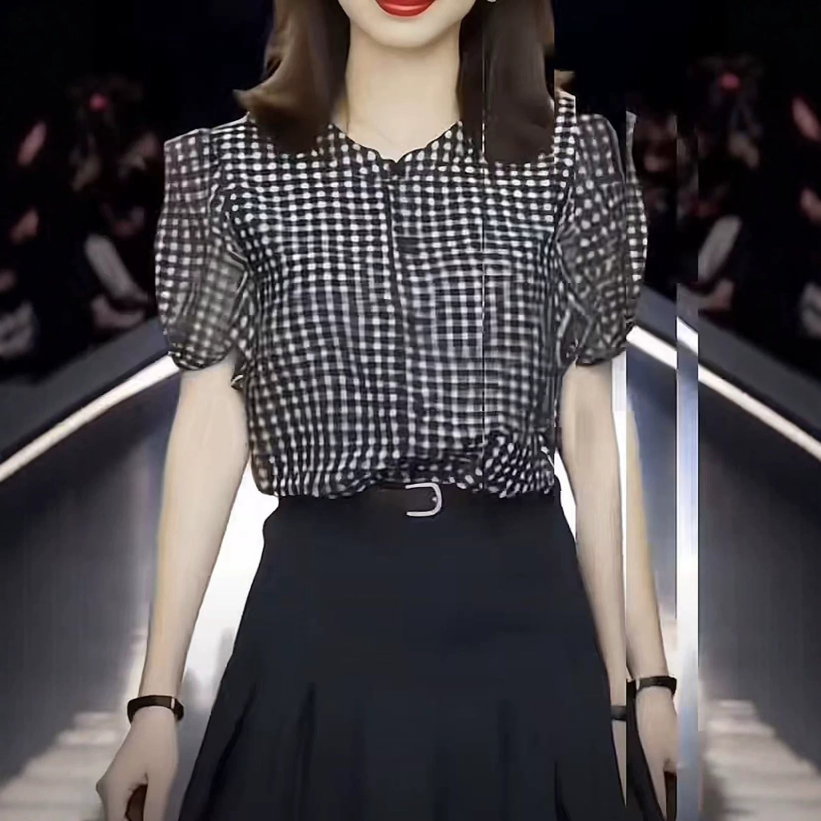 Blouse élégante de style occidental réduisant l'âge pour les femmes