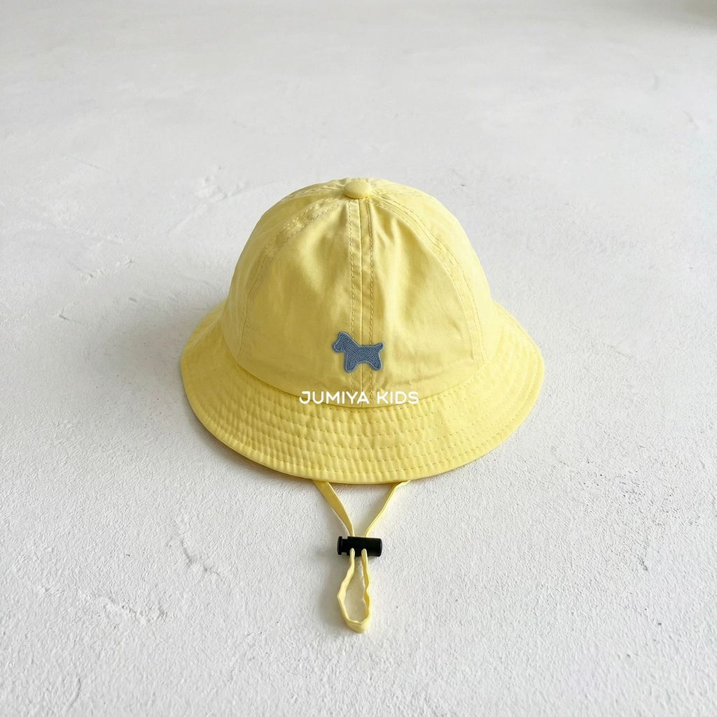 Chapeau bébé Fisherman avec petite broderie spade pour la protection du soleil