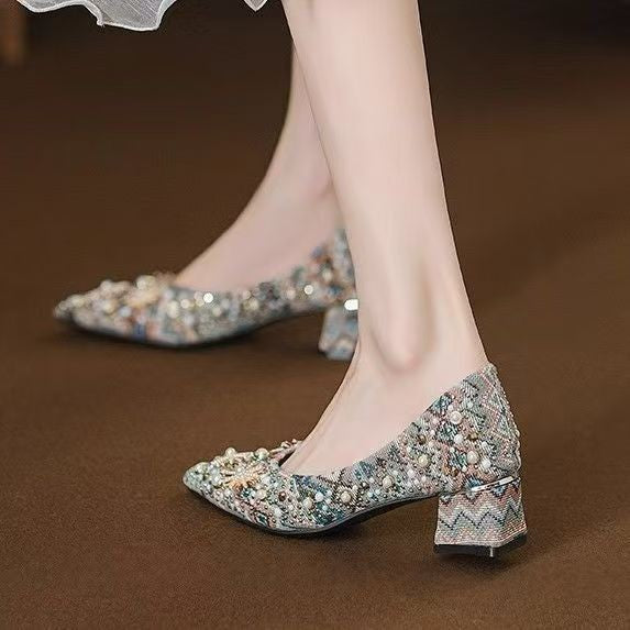 Chaussures de femmes plates pointues à bout large avec strass et impression métallique