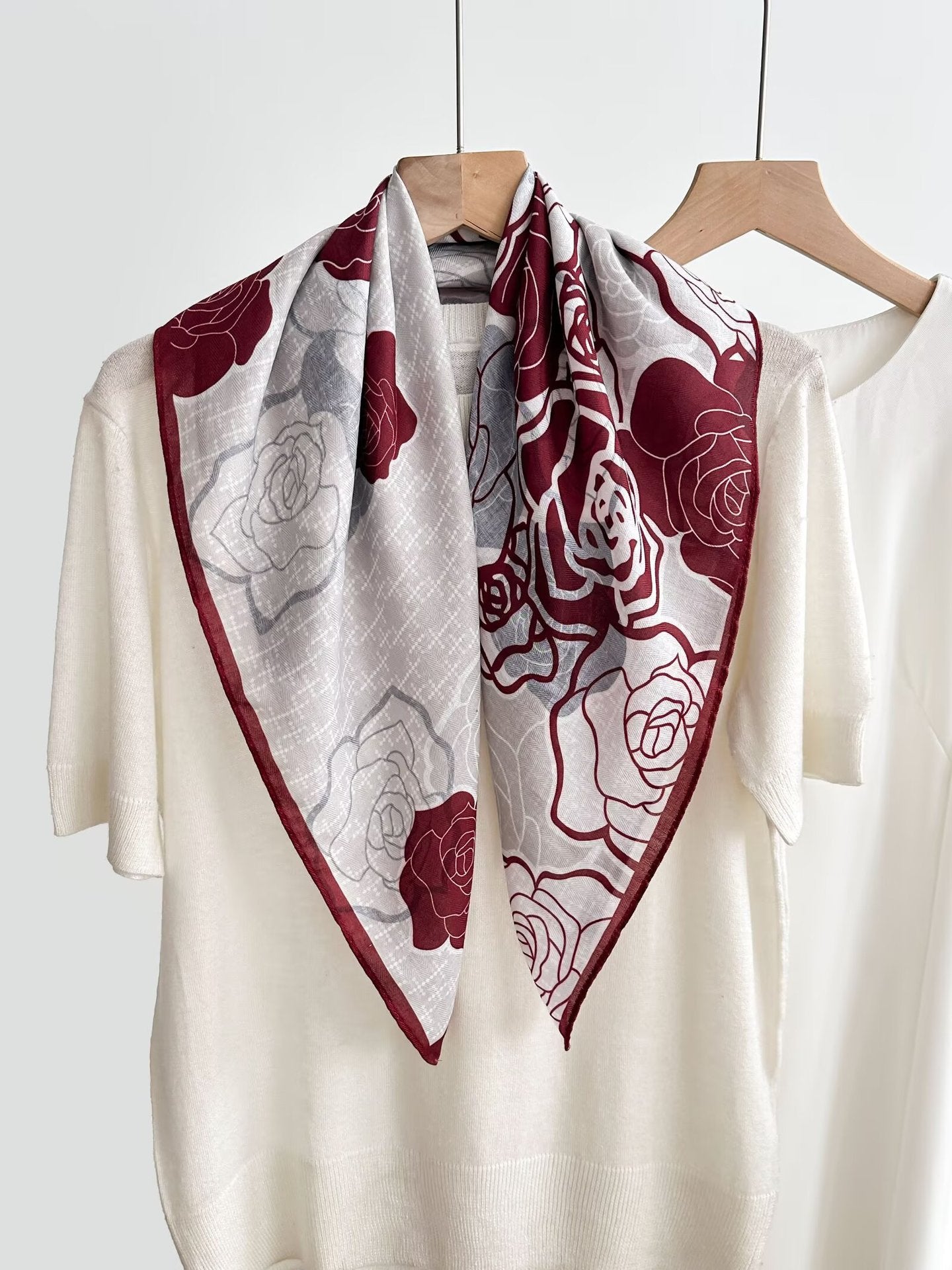 Echarpe de soie haut de gamme vintage pour femmes