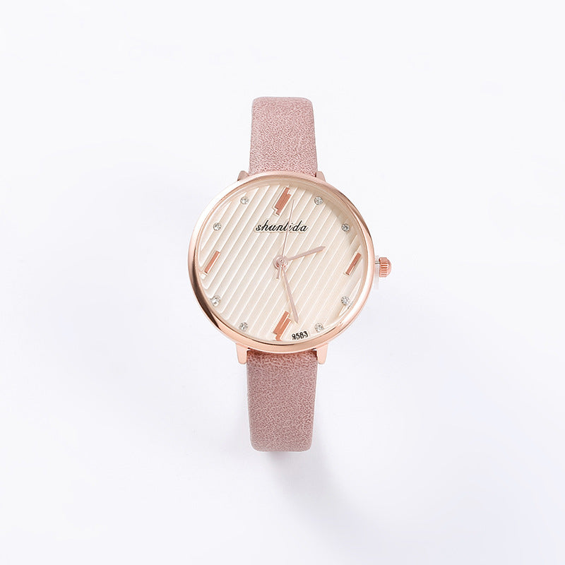 Montre étudiante tendance et polyvalente