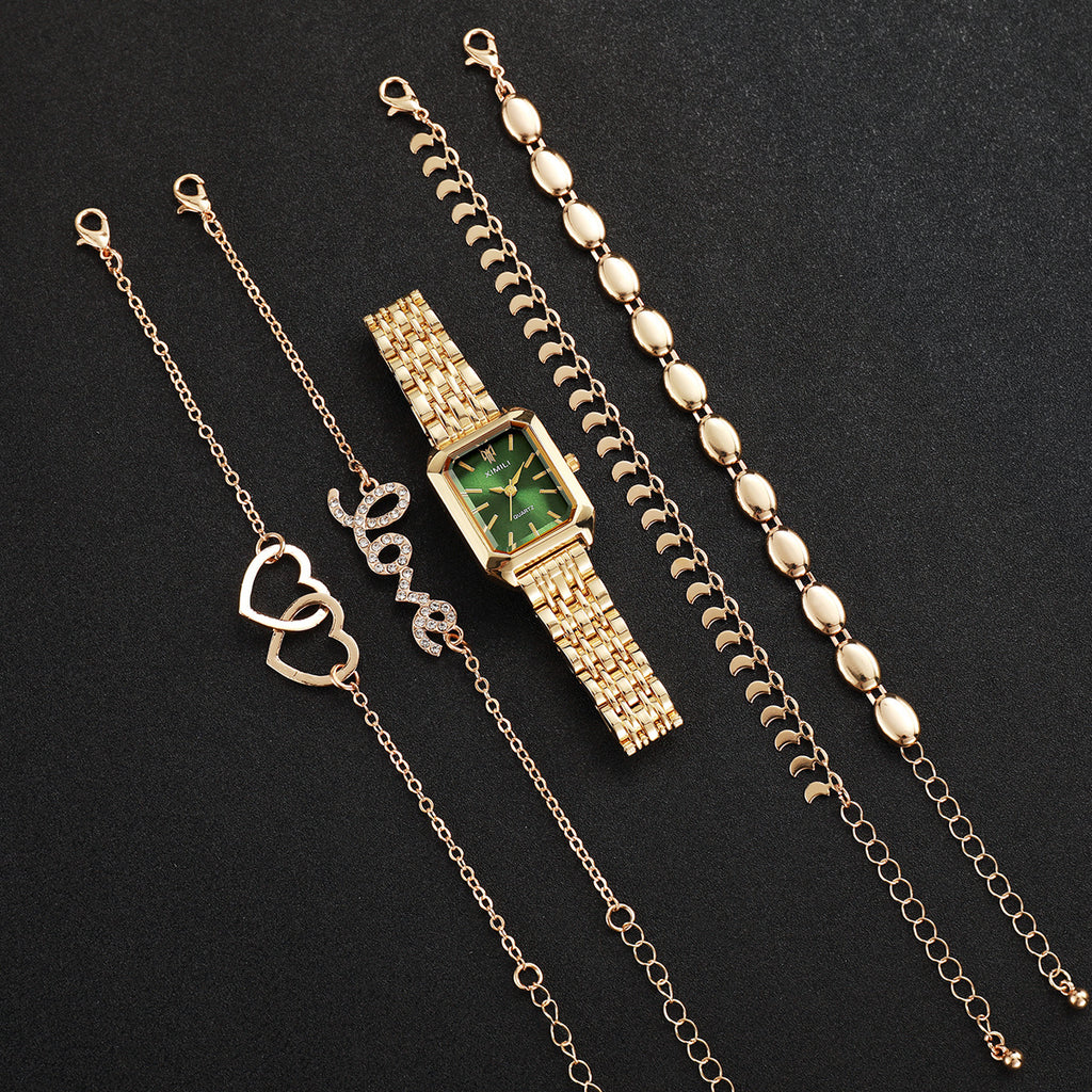 Sleek, Versatile montre femme carrée bracelet en forme de coeur