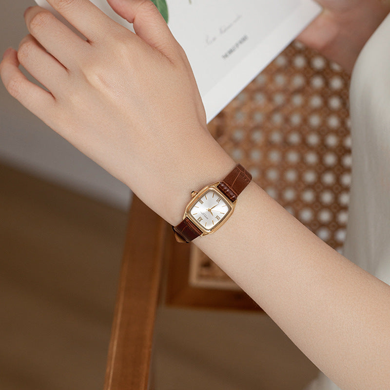 Montre en cuir véritable femmes Retro carré cadran étanche Et subtilement luxueux