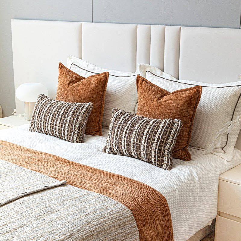 Meublé doux de style vintage pour intérieurs de couleur crème Un ensemble multi-pièces avec lit