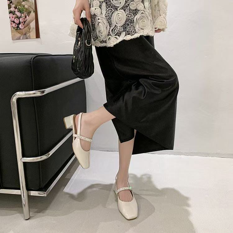 Femmes Comfort Square Toe Strass Block Heel Sandales aux pieds fermés