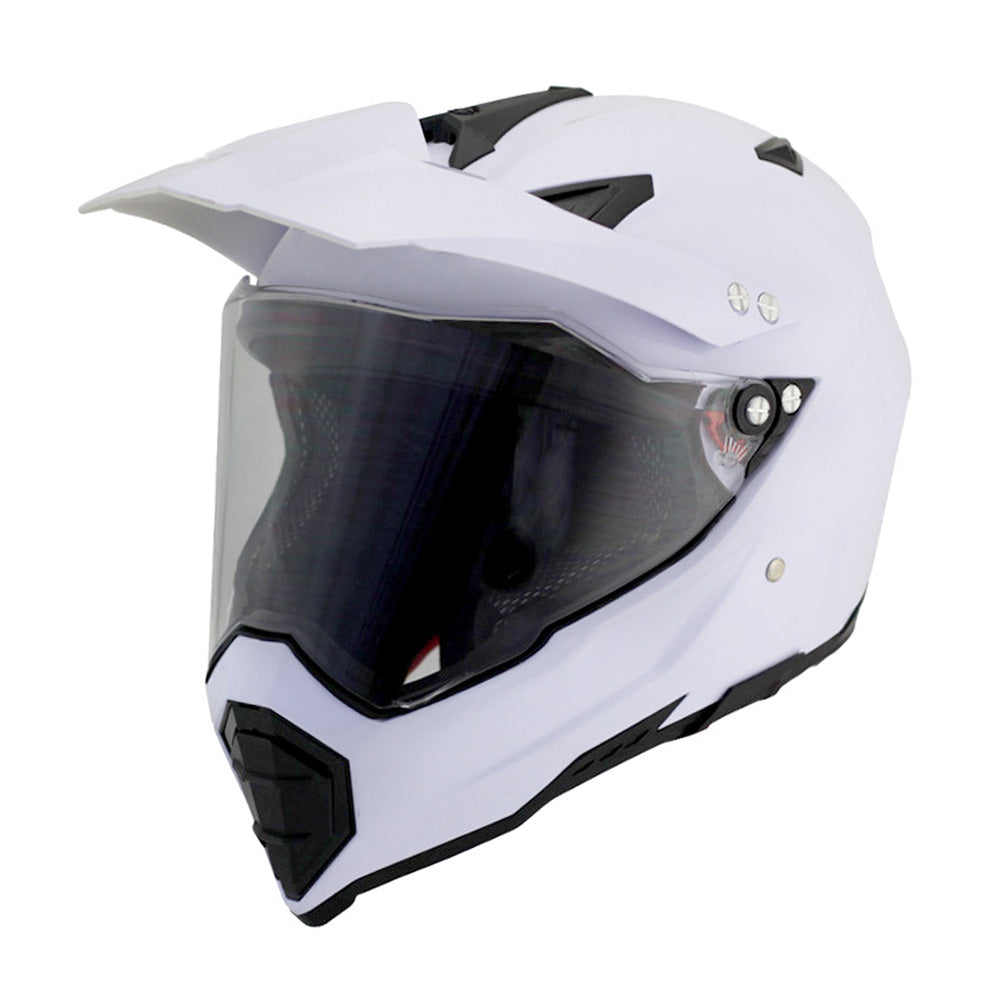 Beau casque complet de moto hors route