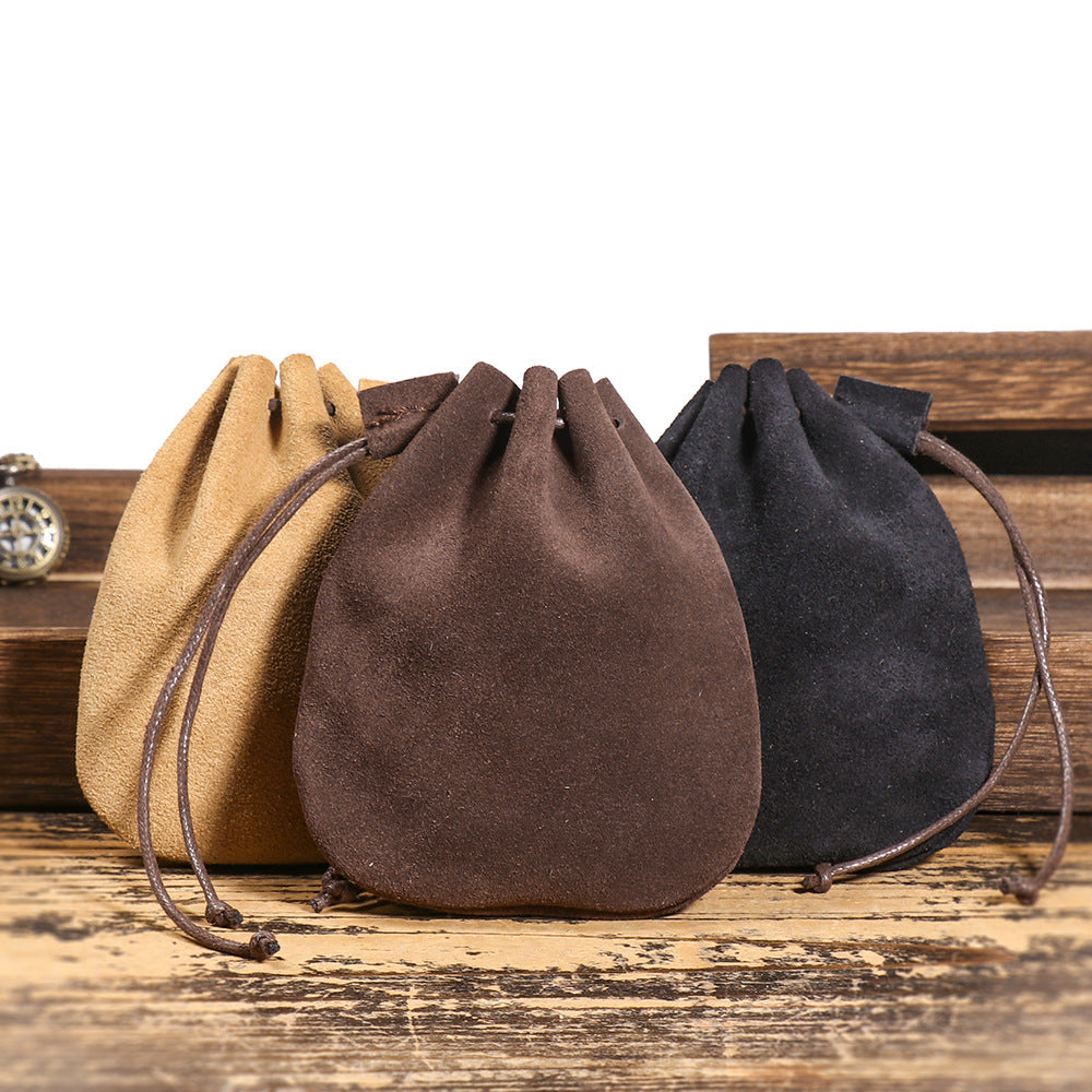 Pochette de rangement à cordons tressé en première couche