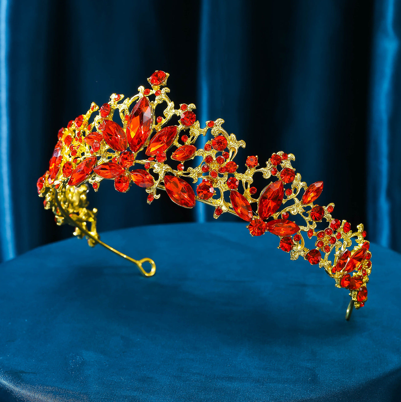 Mariage de mariée de style chinois doré et rouge